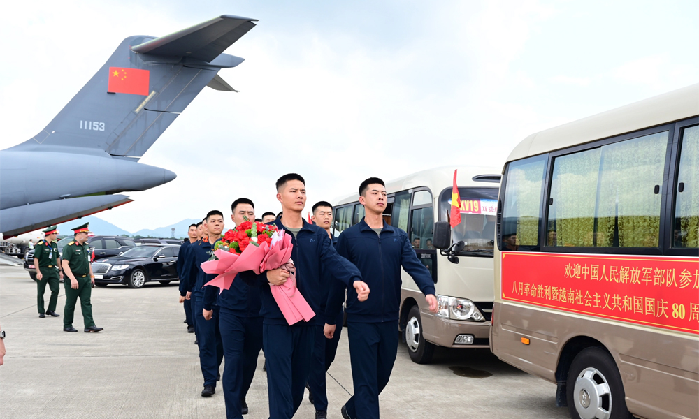  120 quân nhân Trung Quốc đến Việt Nam dự diễu binh